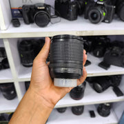 a) Nikon AF-S DX NIKKOR 18-135mm f/3.5-5.6G ED Lens | Versatile Zoom Lens for Nikon DX DSLR Cameras | Travel, Portrait & Everyday Photography | SK172