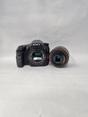 Sony alpha 58 with DT 3.5-5.6/18-55mm SAM II lens SK312