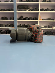 Nikon D7200 DSLR Camera with Nikon AF-S DX NIKKOR 18-140mm f/3.5-5.6G ED VR Lens | SK454