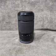 a) Sony E 55-210mm f/4.5-6.3 OSS Lens | Telephoto Zoom Lens for Sony E-Mount Mirrorless Cameras | Ideal for Portrait, Wildlife, Sports & Travel Photography | SK190