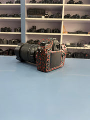 Nikon D7200 DSLR Camera with Nikon AF-S DX NIKKOR 18-140mm f/3.5-5.6G ED VR Lens | SK454