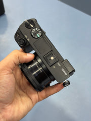 c) Sony alpha a6400 with 16-50mm lens full kit.