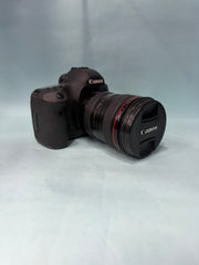 Canon EOS 5D Mark III + Canon EF 24-105mm f/4L IS USM | 22.3MP Full-Frame DSLR | Professional Photo & Video Kit SK337