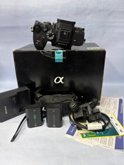 Sony Alpha 7R V Mirrorless Camera Body | 61MP Full-Frame | AI Autofocus | SK330