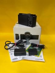 Sony ZV-E10 Mirrorless Camera with E PZ 16-50mm OSS Lens | 24.2MP APS-C | 4K Vlogging Camera | Excellent Condition SK463