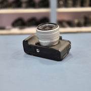 b) Fujifilm X-T200 with 15-45mm OIS PZ Lens – Mirrorless Camera | SK265