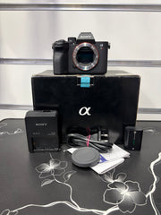 Sony Alpha 7R V (A7RM5) Mirrorless Camera Body | 61MP Full-Frame | 8K Video | AI Autofocus | SK435