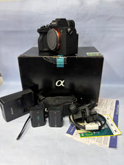 Sony Alpha 7R V Mirrorless Camera Body | 61MP Full-Frame | AI Autofocus | SK330
