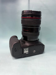 Canon EOS 5D Mark III + Canon EF 24-105mm f/4L IS USM | 22.3MP Full-Frame DSLR | Professional Photo & Video Kit SK337