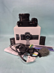 Sony ZV-E10 mirrorless camera with Sony E 3.5-5.6/PZ 16-50mm OSS lens SK302