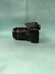 Canon EOS 200D DSLR Camera with Canon EF-S 18-55mm Lens | 24.2MP APS-C | Dual Pixel AF | Vari-Angle Touchscreen | Full HD | SK422