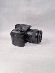Sony alpha 58 with DT 3.5-5.6/18-55mm SAM II lens SK312