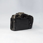 a) Canon EOS RP Full-Frame Mirrorless Camera Body | 26.2MP Sensor | 4K Video | Dual Pixel CMOS AF | Lightweight & Compact | (Code: AB34)