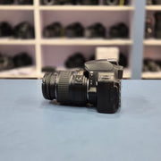 b) Nikon D40 DSLR Camera with 18-55mm Lens – SK266