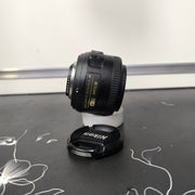 a) Nikon AF-S DX NIKKOR 35mm f/1.8G Lens | Fast Standard Prime Lens for Nikon DX DSLR Cameras | Portrait, Street & Low-Light Photography | SK176