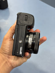 c) Sony alpha a6400 with 16-50mm lens full kit.