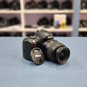b) Nikon D40 DSLR Camera with 18-55mm Lens – SK266