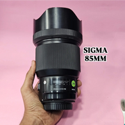 b) Sigma 85mm f/1.4 Art DG HSM Portrait Lens SK1008