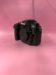 Nikon D500 Body | Professional DX DSLR | 20.9MP | 10 FPS | 4K UHD Video SK457