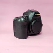 b) Canon EOS 5Dsr dslr full-frame Camera body SK1003