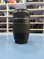 Tamron AF 70-300mm f/4-5.6 Di LD Macro Lens for Canon EF Mount | 1:2 Macro Capability | Full-Frame Telephoto Zoom | Lightweight & Versatile | SK319