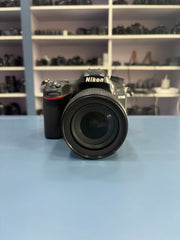 Nikon D7200 DSLR Camera with AF-S DX NIKKOR 18-105mm f/3.5-5.6G ED VR Lens | SK389