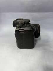 Canon EOS R10 Mirrorless Camera with RF-S 18-45mm f/4.5-6.3 IS STM Lens | SK403
