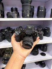 Panasonic LUMIX G7 Mirrorless Camera with Lumix G Vario 14-42mm f/3.5-5.6 Lens | 16MP | 4K Video | SK424