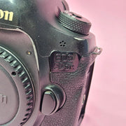 b) Canon EOS 5Dsr dslr full-frame Camera body SK1003