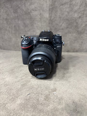 Nikon D7200 DSLR Camera with Nikon AF-S DX NIKKOR 18-55mm f/3.5-5.6G VR Lens | Used Camera for Sale | SK388