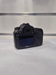 Canon EOS 7D Mark II + EF-S 18-135mm IS STM Lens | High-Speed Professional DSLR Camera | SK270