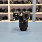 b) Nikon D40 DSLR Camera with 18-55mm Lens – SK266