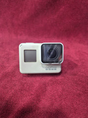 GoPro HERO7 4K Action Camera | HyperSmooth Stabilization | Waterproof Adventure Camera | SK276