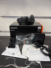 Sony Alpha 7R III (A7R III) Mirrorless Camera Body – 42.4MP Full-Frame | 5-Axis IBIS | 4K Video | SK366