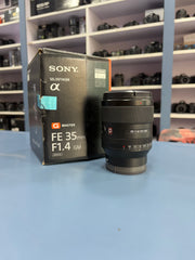 Sony FE 35mm f/1.4 G Master Lens | Full-Frame Wide-Angle Prime | Ultra-Fast f/1.4 | Premium G Master Optics | SK325