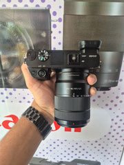 Sony alpha 6400 mirrorless camera with 3.5-5.6/18-135mm OSS lens SK296