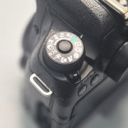 Pre-owned Canon EOS 77D + 18-55mm IS STM lens AS60