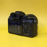 b) Sony A7 II Full-Frame Camera with 28-70mm Lens – Ready Stock | SK516