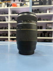 Tamron AF 70-300mm f/4-5.6 Di LD Macro Lens for Canon EF Mount | 1:2 Macro Capability | Full-Frame Telephoto Zoom | Lightweight & Versatile | SK319
