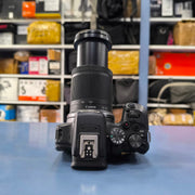 Canon EOS R10 with 18-150mm f/3.5-6.3 IS STM Lens | 24.2MP Hybrid Mirrorless Camera for Photography, 4K Video, Travel & Content Creation | SK216