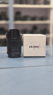 c) Viltrox AF 33mm F1.4 Portrait Lens (Excellent Condition)