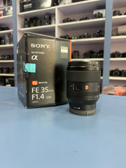 Sony FE 35mm f/1.4 G Master Lens | Full-Frame Wide-Angle Prime | Ultra-Fast f/1.4 | Premium G Master Optics | SK325