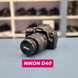 b) Nikon D40 DSLR Camera with 18-55mm Lens – SK266