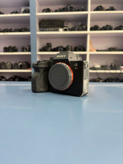 Sony Alpha 7R IV (A7R IV) 61MP Full-Frame Mirrorless Camera Body | SK453
