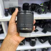 a) Nikon AF-S DX NIKKOR 18-135mm f/3.5-5.6G ED Lens | Versatile Zoom Lens for Nikon DX DSLR Cameras | Travel, Portrait & Everyday Photography | SK172