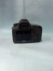 Canon EOS 5D Mark III + Canon EF 24-105mm f/4L IS USM | 22.3MP Full-Frame DSLR | Professional Photo & Video Kit SK337