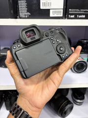 Canon EOS R6 Full-Frame Mirrorless Camera Body | 20.1MP CMOS | 4K 60fps | In-Body Image Stabilization (IBIS) | SK402