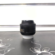 a) Nikon AF-S DX NIKKOR 35mm f/1.8G Lens | Fast Standard Prime Lens for Nikon DX DSLR Cameras | Portrait, Street & Low-Light Photography | SK176