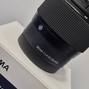 c) Sigma 56mm 1.4 APS-C Portrait Lens – Excellent Low Light Performance sk98