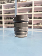 SONY E 11mm f/1.8 – VLOGGING & LANDSCAPE LENS | SK292